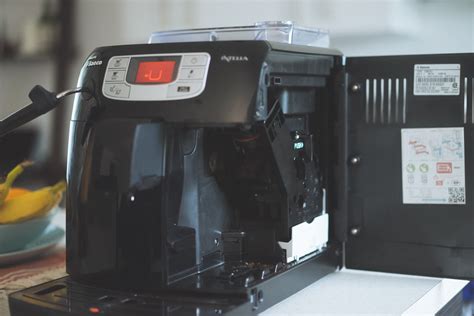 A Review of the Philips Saeco Intelia HD8751/47 Coffee Machine — Tools ...