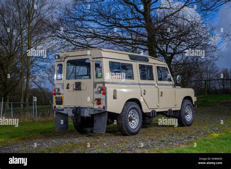 Land Rover 109 Series Hi Res Stock Photography And Images Alamy