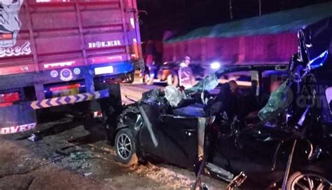 Kronologi Calya Tabrak Truk Parkir Yang Tewaskan 5 Orang Di Tuban