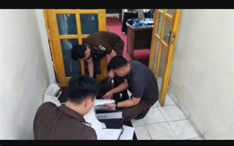 Dugaan Korupsi Sumur Bor Kantor Dinas Pupr Lampung Timur Digeledah