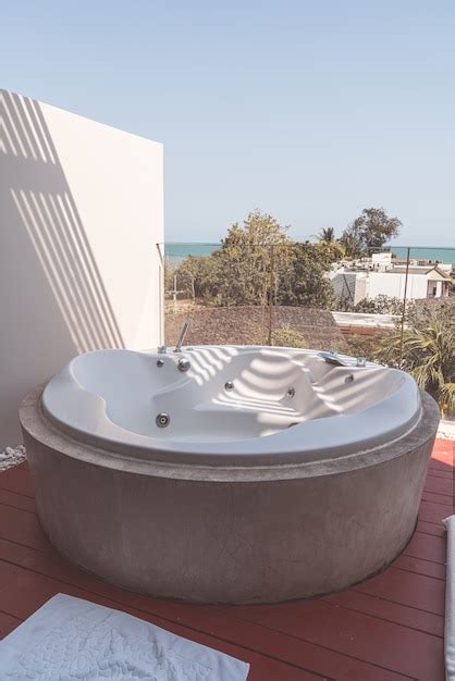 Premium Photo Jacuzzi Bath Tub Decoration On Balcony