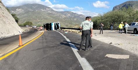 Al menos 18 muertos por accidente de autobús con migrantes venezolanos