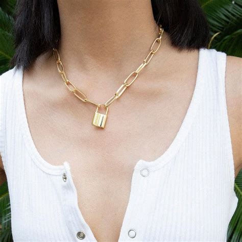 Minimalist Lock Pendant Necklace Gold Silver Tone Lock And Rectangle Cable Chain Necklace