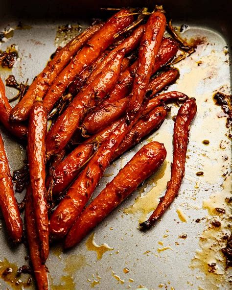 Spicy Maple Roast Carrots With Crispy Chickpeas And Yogurt Sauce