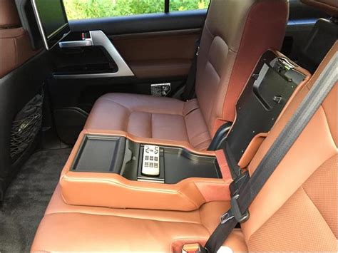 2017 Toyota Land Cruiser: 122 Interior Photos | U.S. News