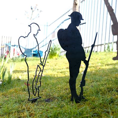 5ft Lest We Forget Soldier 5ft Garden Silhouette / Sculpture (w/ Spike)