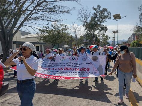 Colectivos De Familiares De Personas Desaparecidas Marchan Para Exigir