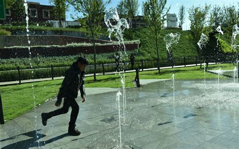 Cierre de calles política y calor colapsan el centro de Toluca El