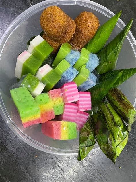 8 Places In The Klang Valley That Deliver Nyonya Kuih To Your Doorstep