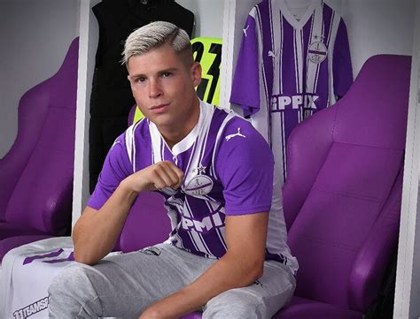 Bemutatta az új hazai szerelését az Újpest KÉPEK nb1 hu