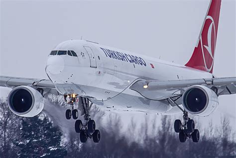 Tc Joo Airbus A F Turkish Cargo Airlines Eyvi Flickr