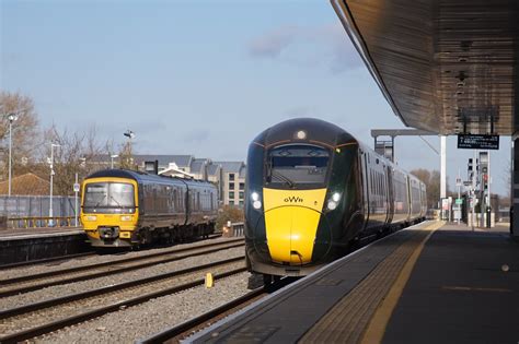 GWr Class 800 165 At Oxford Railway Station Tony Winward Flickr