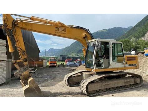 Liebherr R Hdsl Tracked Excavator For Sale France Neuville Saint