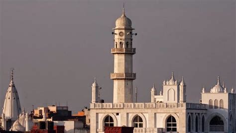 AHMADIYYA MOSQUE: Aqsa Mosque and Minaratul Massih - Qadian