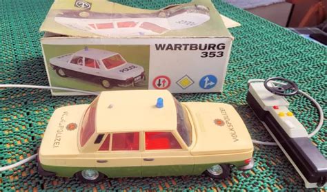 Spielwaren Ddr Wartburg Volkspolizei Mit Kabelfernsteuerung Der Fa