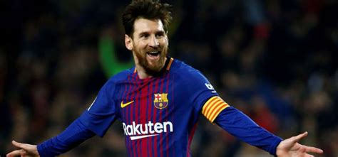 Messi Wearing The Lucky Charm Gifted By A Journalist Shows Why He Rules ...