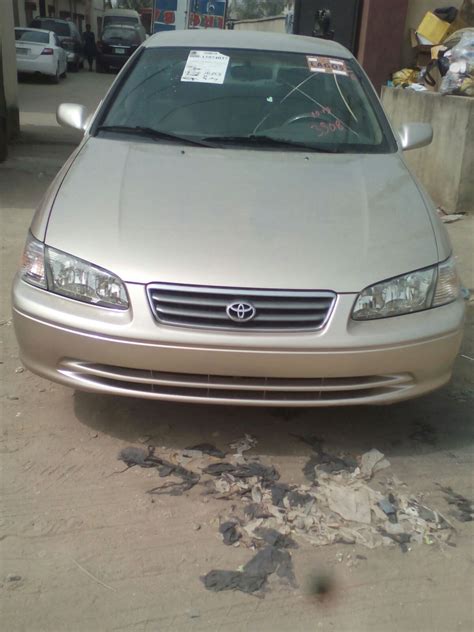 DISTRESS SALES Toks Extremely Clean Accident Free Toyota Camry 2001