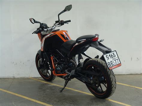 Купить б у KTM 200 Duke инжектор 6 передач в Москве оранжевый naked bike 2016 года на Авто ру
