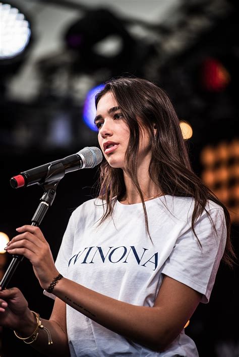 Dua Lipa 0761 Dua Lipa Wikipedia La Enciclopedia Libre Nelly Furtado Christina Aguilera