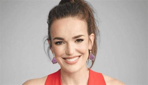 Elizabeth Henstridge Height Measurements Biography