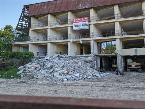 Wielki Plac Budowy Remont Starego Hotelu Siwy Brzeg W Limanowej Na