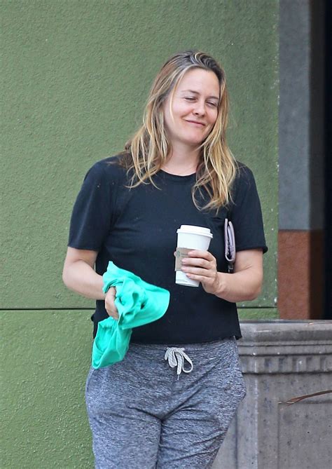 Alicia Silverstone Makeup Free In La 01 Gotceleb