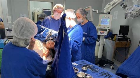 Paciente Fica Acordada Em Cirurgia Para Retirar Tumor No C Rebro No Pr