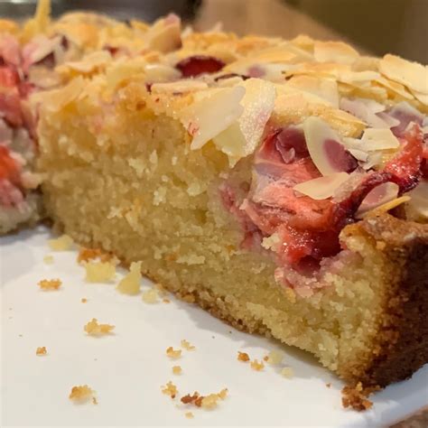 Strawberry Almond Tart He Cooks She Sews