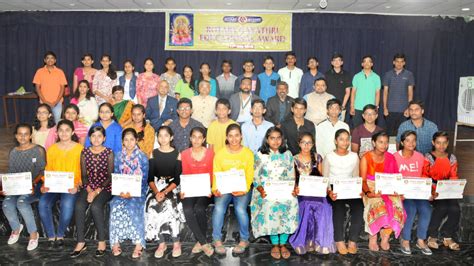 Rotary Gayathri Education Award Presented To SSLC Toppers Star Of Mysore