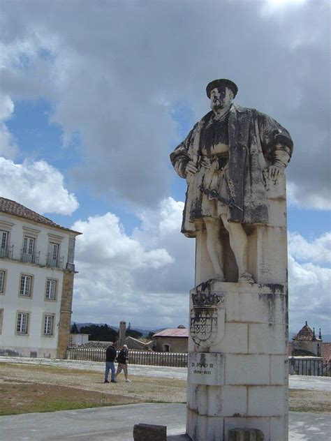 D Dinis Coimbra Portugal Statues Of Historic Figures