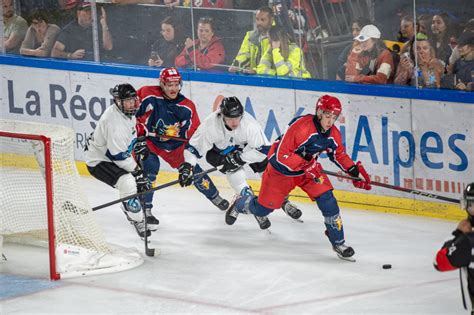 Hockey sur glace Ligue Magnus Jouer sur la glace la même mélodie