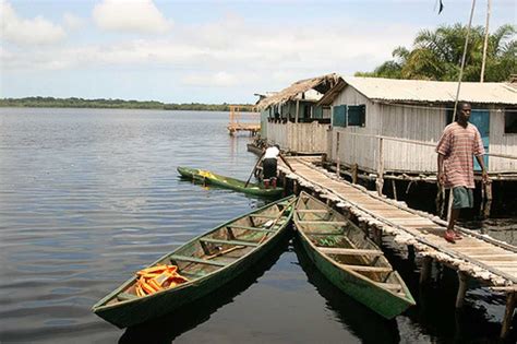 Nzulezu Nzulezo The Stilt Village Of Ghana Ghanatrvl