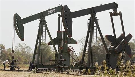 ONGC Seeks Tech Help For Mumbai High No Stake Sale Rediff Moneynews