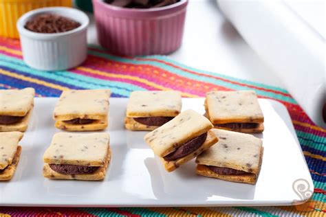 Biscoito recheado fácil super crocante e delicioso