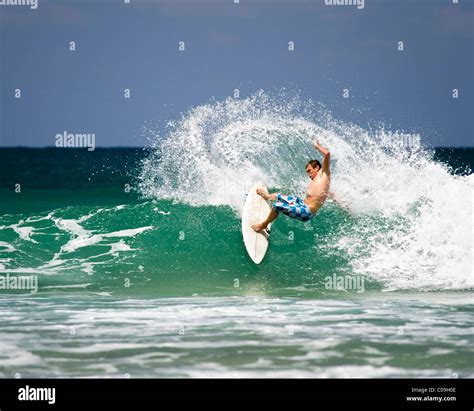 Hanalei bay surfing hi-res stock photography and images - Alamy