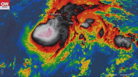 Live updates: Powerful hurricane races towards Hawaii