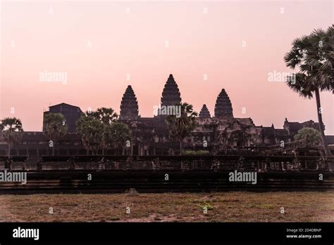 Angkor Wat Before Sunset Stock Photo Alamy