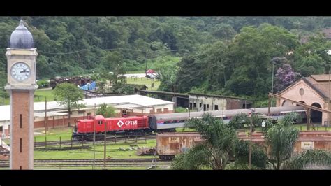 Rolê de Trem turístico para a sinistra e assombrada Vila de