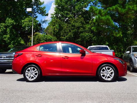 Pre Owned 2017 Toyota Yaris Ia Base Fwd 4d Sedan