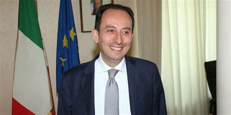 Salerno si è insediato il nuovo prefetto Francesco Esposito il