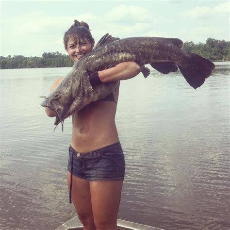 Alabama Uses Her Bare Hands To Catch A 30 Pound Catfish Others