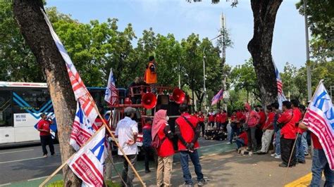 Ump Diminta Naik Jadi Rp Juta Pemprov Dki Janji Bakal