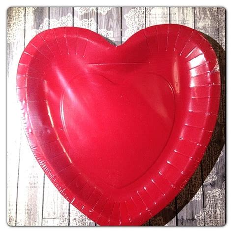 Traditional Hearts Red Heart Shaped Disposable Paper Plate Set