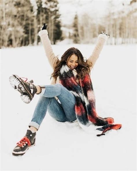 Pin By Sofiaplyusnina On ~ Winter ~ Winter Portraits Photography Snow Photoshoot Winter