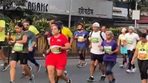 Tata Mumbai Marathon Nearly Runners Take To Mumbai S Streets