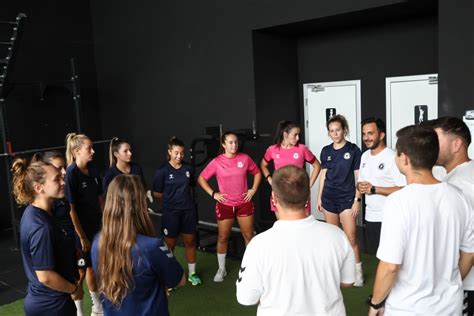 Fotos Del Entrenamiento De Las Jugadoras Del Zaragoza Club De F Tbol