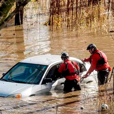 Estado De EE UU Enfrenta Inundaciones Potencialmente Mortales Y Se