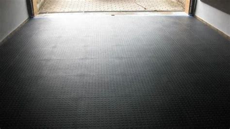 Rubber Tile Flooring Installation Service Manufacturer from Mumbai