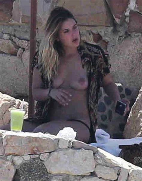 Rumer Willis Tallulah Willis Topless Boobs Bikini Candids In Cabo San Lucas 10