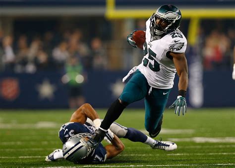 LeSean McCoy Traded: 5 Fast Facts You Need to Know